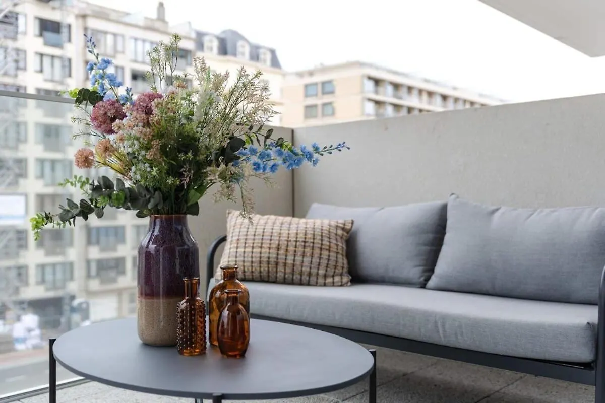 Huswell - Lovely Apartment With Terrace And Sea View contacts